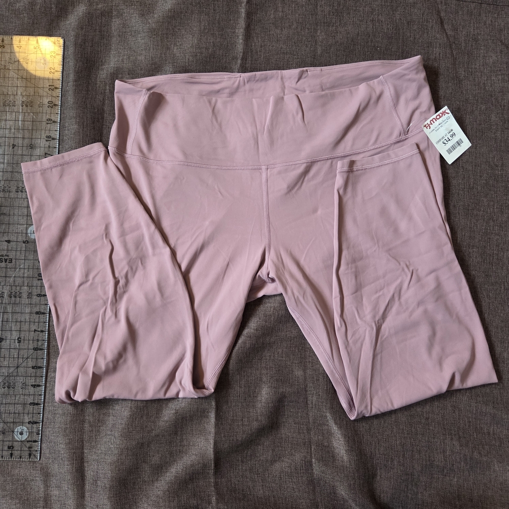 NWT Patagonia Women's Tights in Mauve - Picture 2 of 8